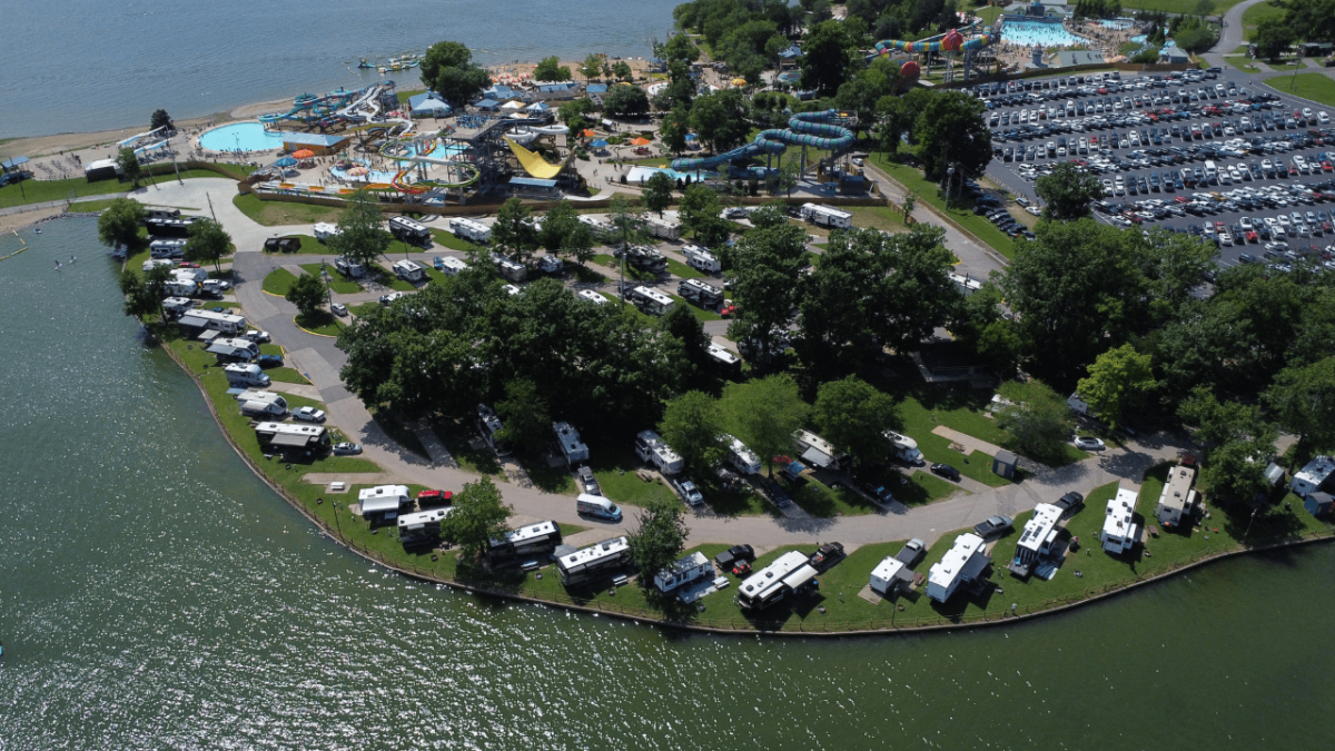 Nashville Shores Lakeside Resort